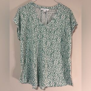 Bunula XL v neck short sleeve top.  (B)